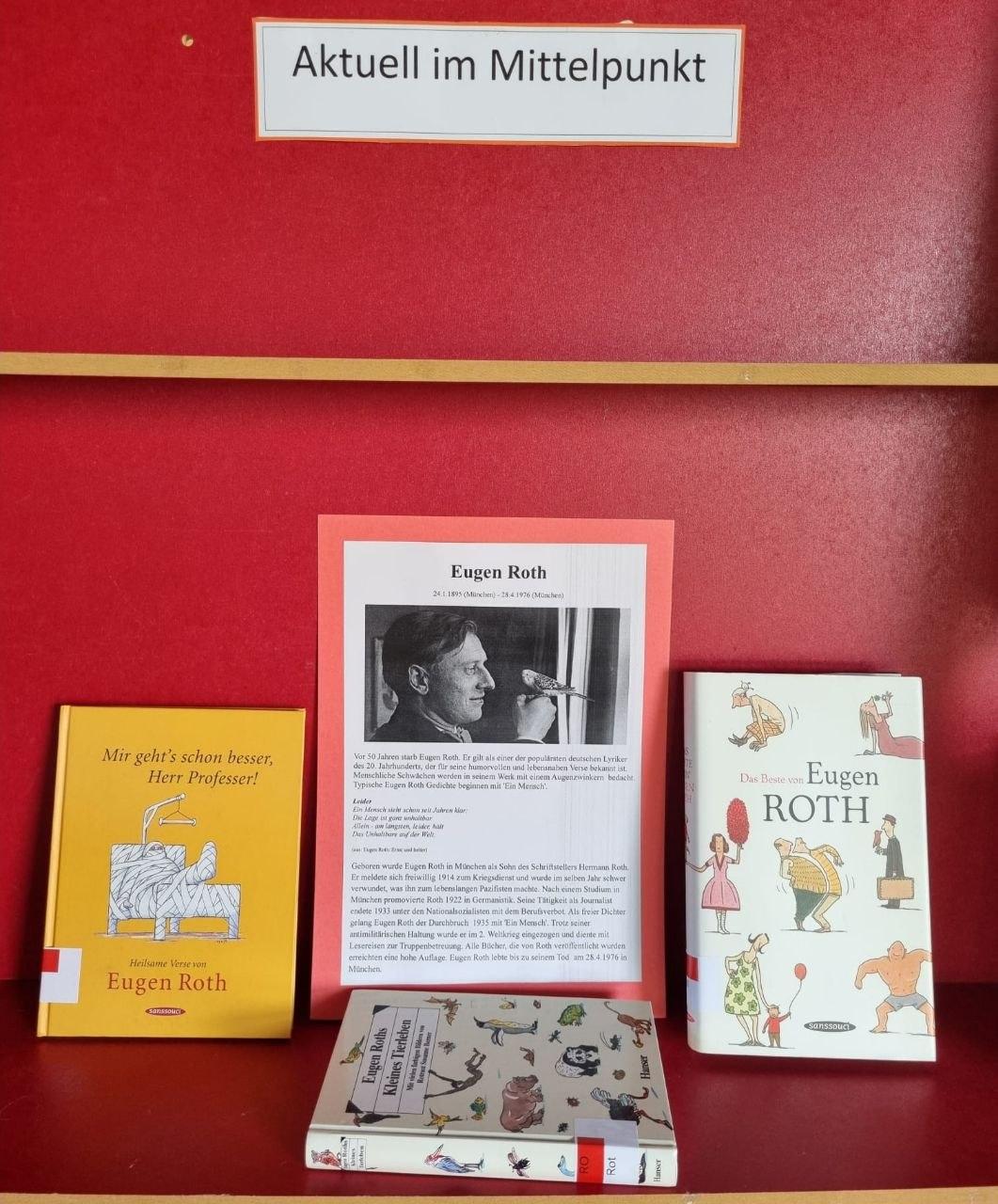 Regal mit Büchern